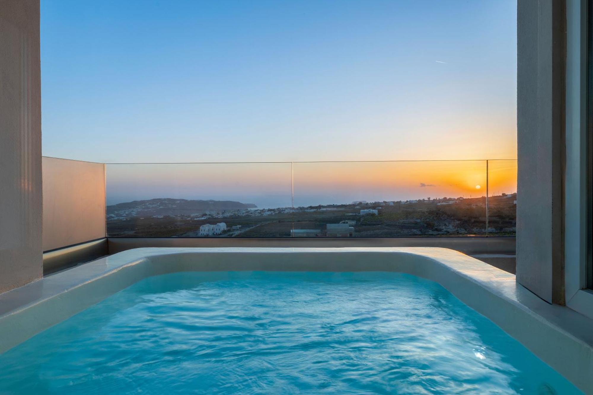 Cinnamon Villa With Private Hot Tub Pýrgos Dış mekan fotoğraf